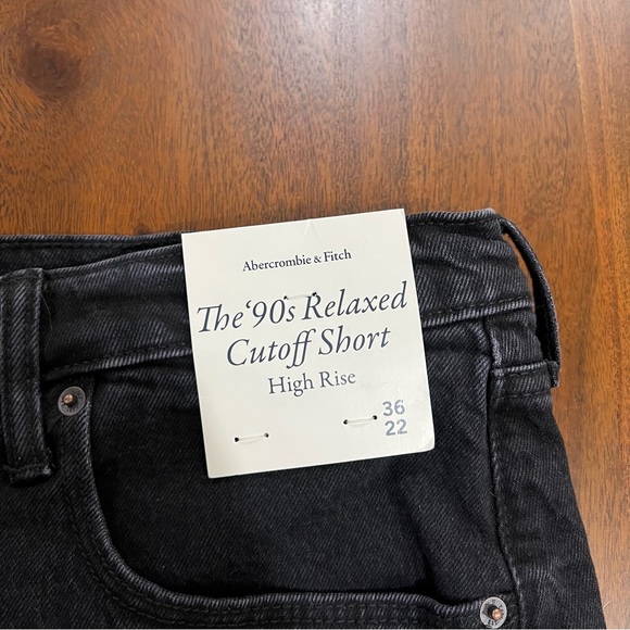 Abercrombie & Fitch The 90s Relaxed Cutoff High Rise Shorts Size 22 - Picture 6 of 9